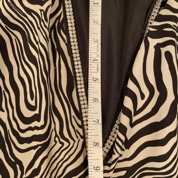 ABS by Allen Schwartz Vintage Zebra Print Shift Dress - Size 6 - Picture 14 of 15